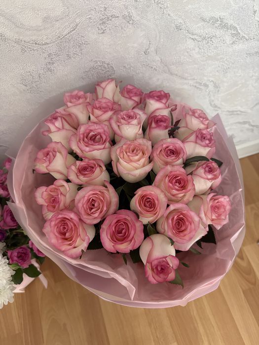 25 шт розы свежие