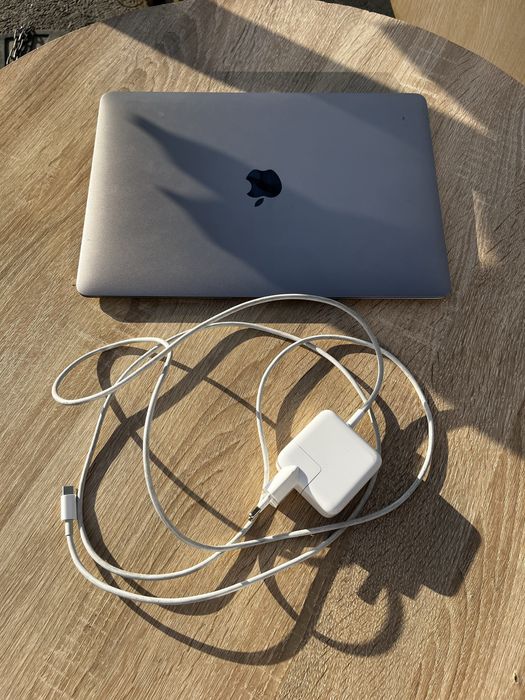 MacBook Air M1, 2020