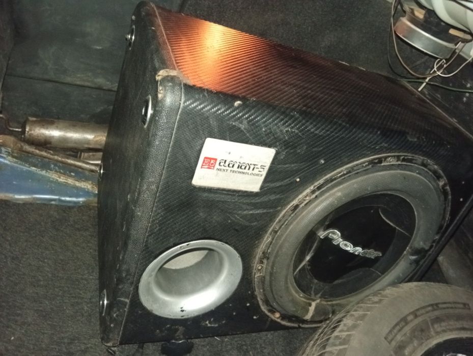 Продам самбуфер pioneer 1500w