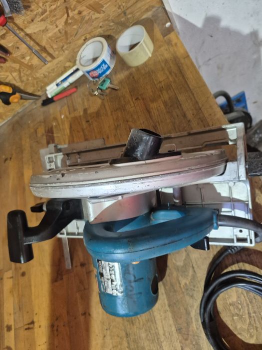 Circular de mana Makita 5903R