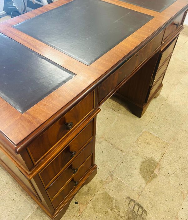 Birou Lemn Masiv cu Piele