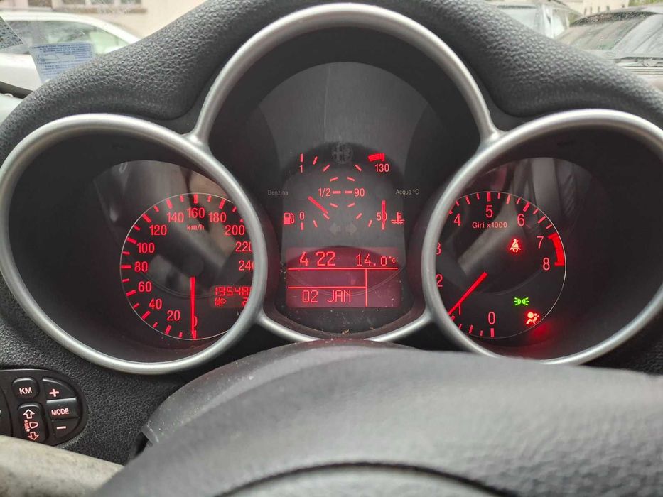 Alfa Romeo 147 – първи внос, хечбек, Twin Spark, кожа, обслужена