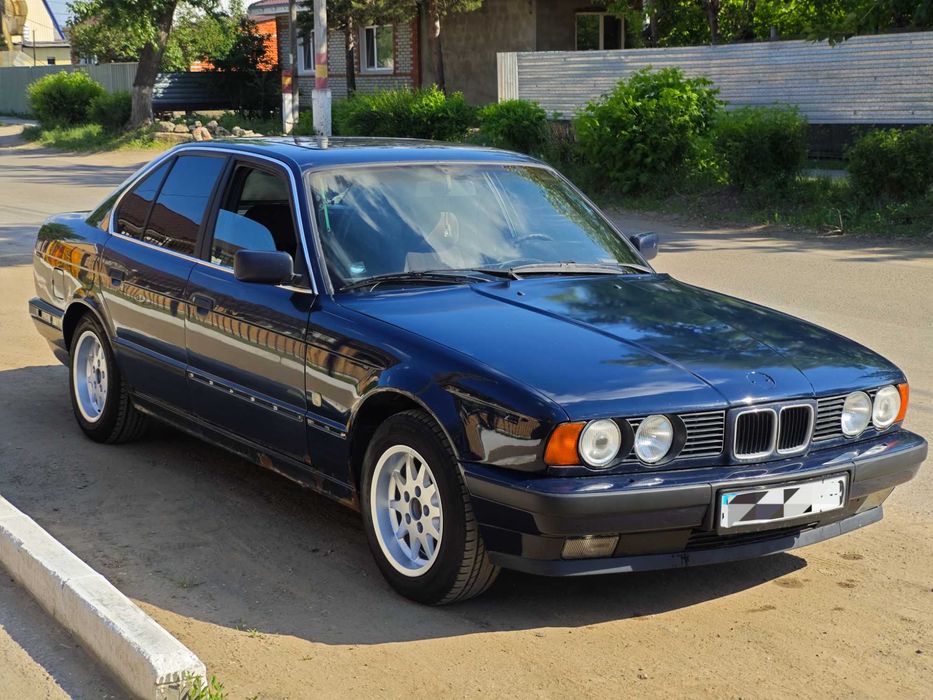 Продам BMW е34 520