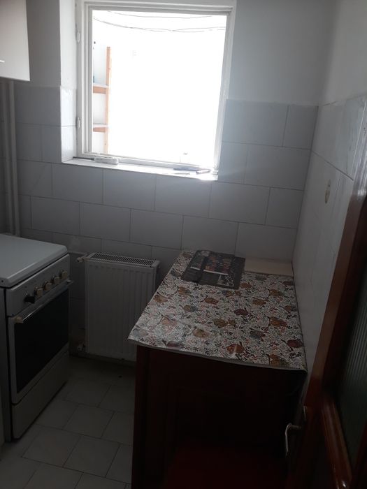 Închiriez garsonieră