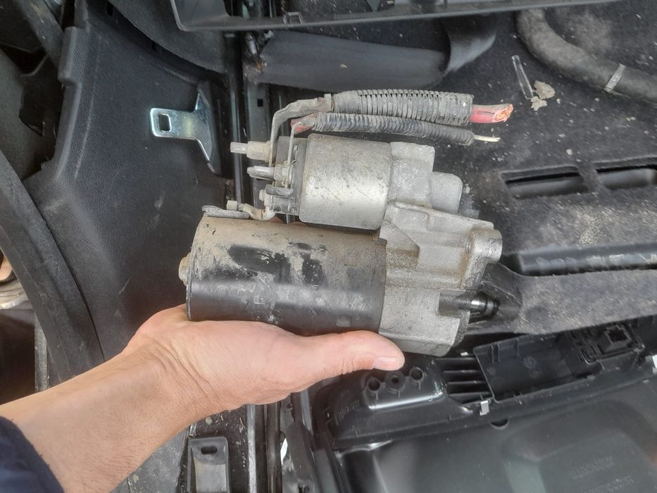 Vand electromotor si carlig remorcare renault grand scenic 3 mot 2000