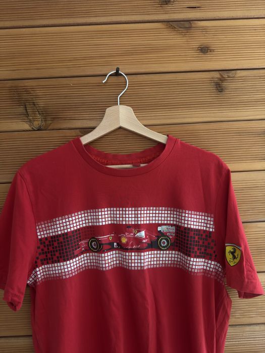 мъжка тениска FERRARI Men's T-Shirt with Graphic 1 Ferrari F1 T-Shirt. Official Licensed Product