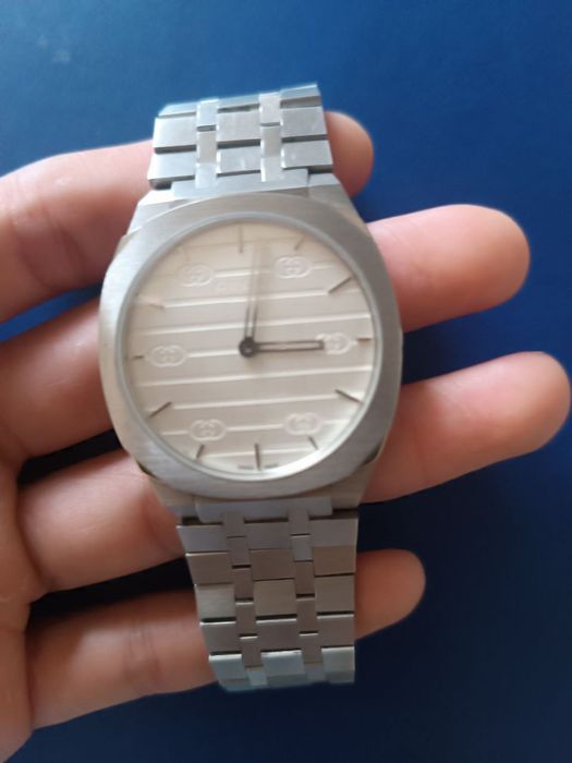 Соат (Час) бренд Gucci оргинали сотилади