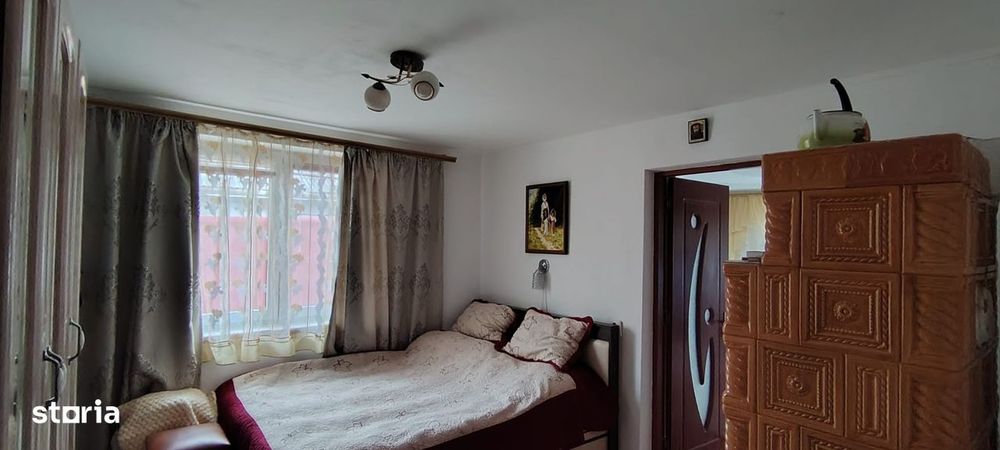 Casa cu etaj zona centrala in Cucorani