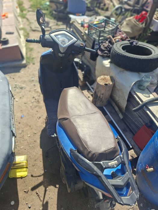 Продам скутер 150 кубов
