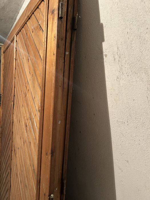 Продавам гаражни врати