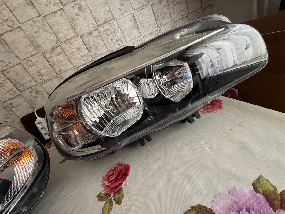 Faruri BMW Active Tourer 2016