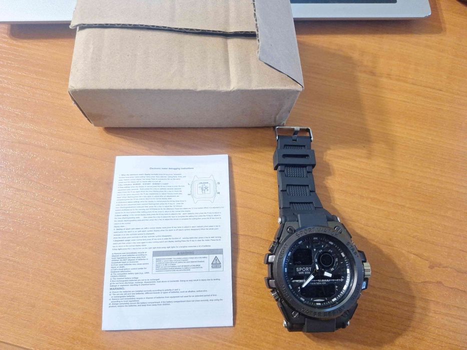 НОВ водоустойчив мъжки спортен часовник