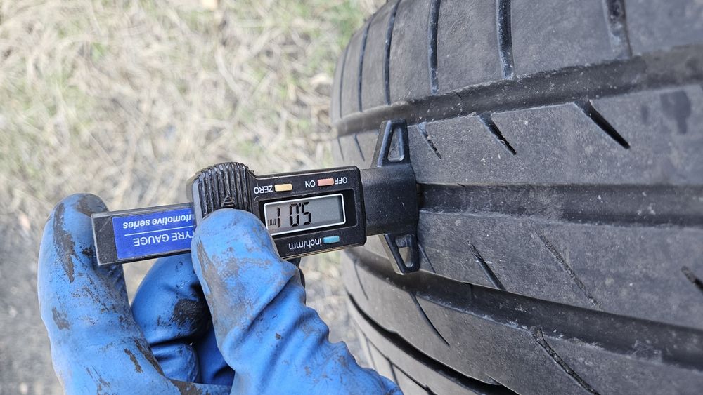 2бр гуми 225 55 16 дот 22 лауфен laufen