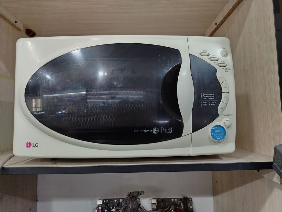 Микровольновка  LG