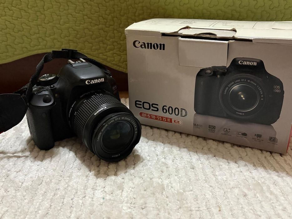 Продам фотоаппарат Canon eos 600D