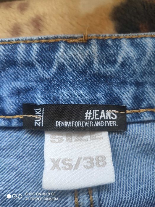 Blugi slim cu talie înaltă