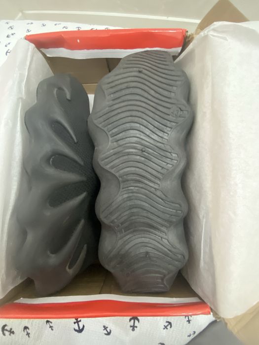 Продам adidas yeezy boost 450