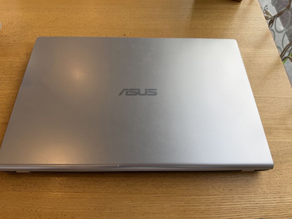 ASUS VivoBook 15 — продаю