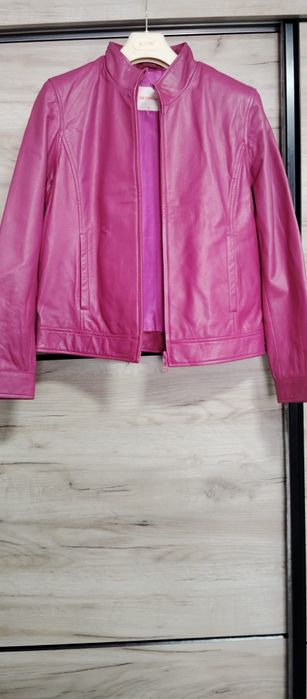Geaca piele,foarte frumoasa, modernă