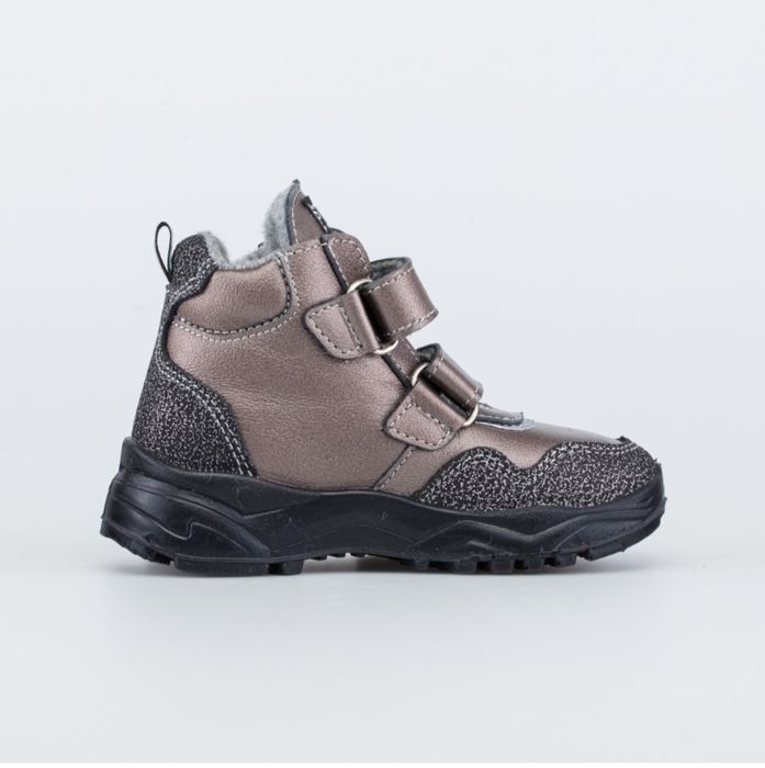 Продам кожаные ботинки в идеальном состоянии.