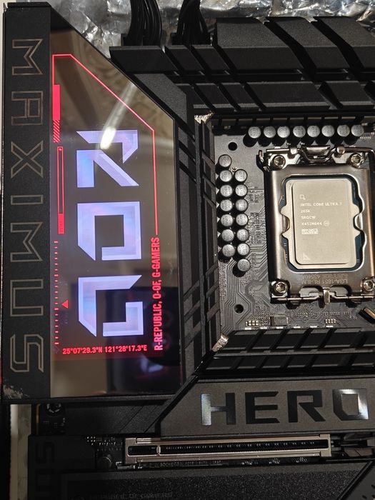 Core Ultra 7 265k + Asus ROG Maximus Z890 Hero