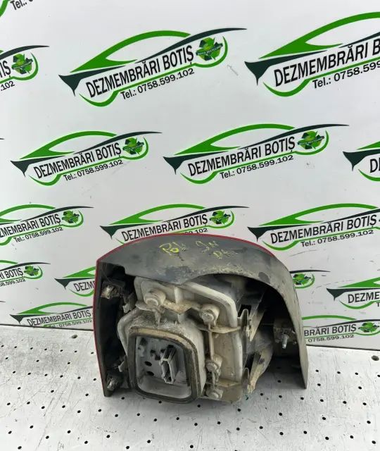 Lampa / Tripla stop dreapta pe aripa 6Q6945258A Volkswagen VW Polo