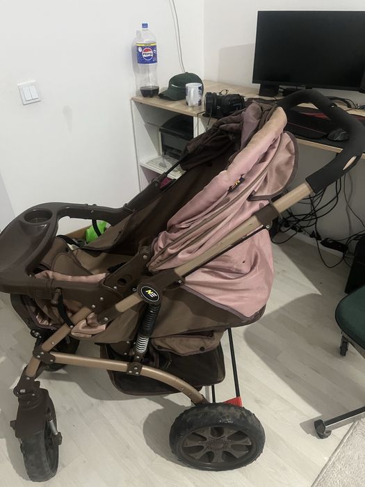 Коляска большая