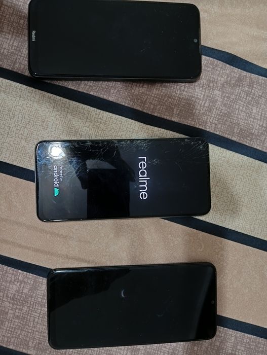 Продам 3 телефона трёх брендов
