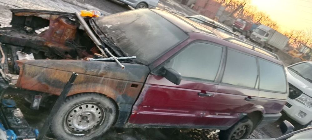 В продаже запчасти на пассат б3