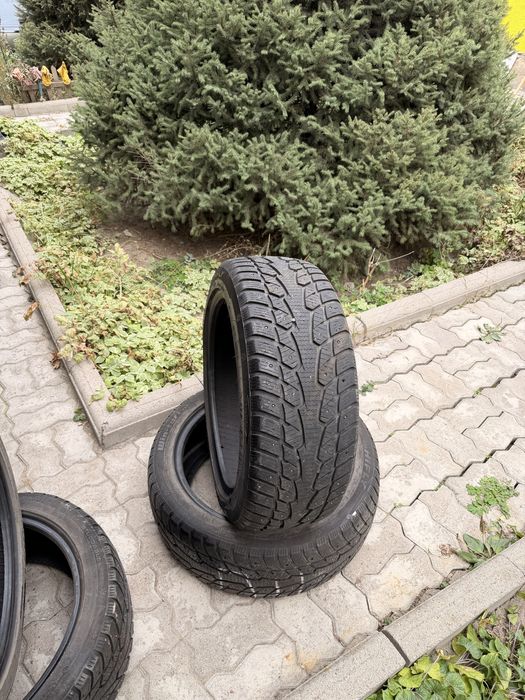 Шины 235/45/18, цена за все балоны