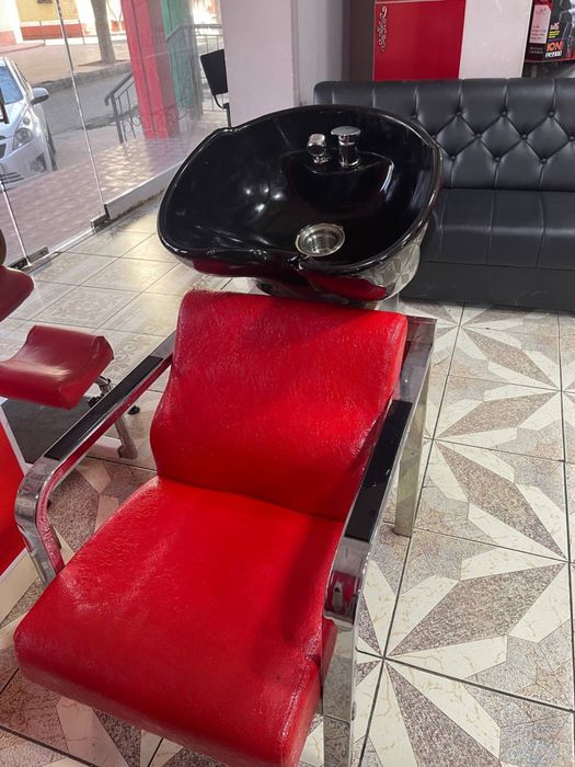 Продается мойка парикмахерская