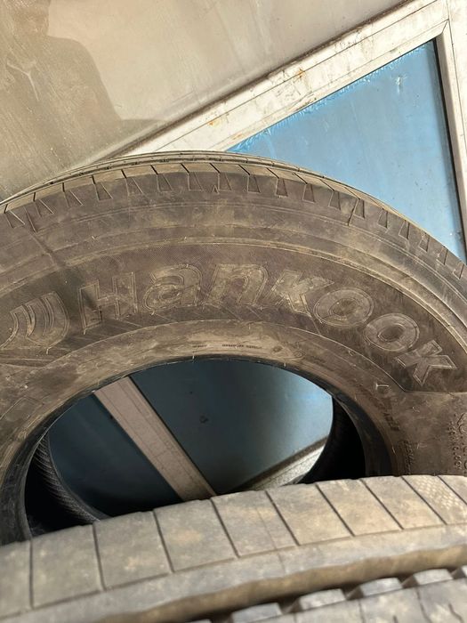 Продаю грузовые шины
