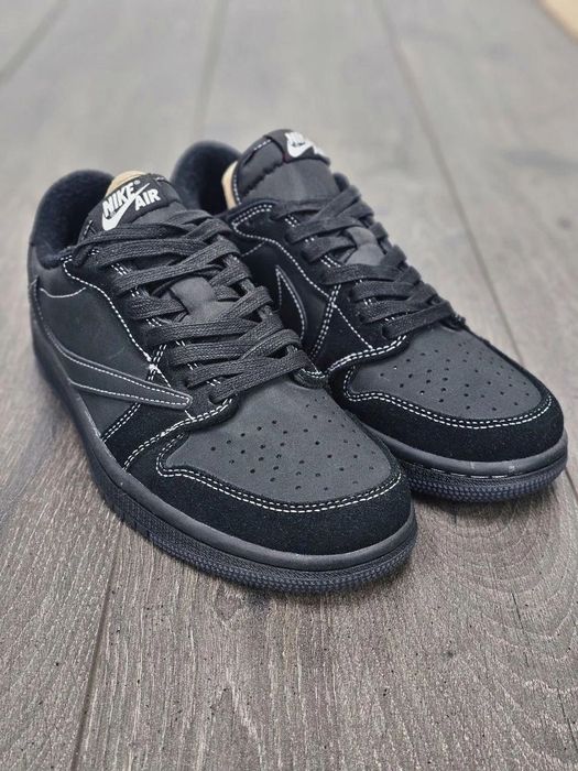 Налични Air Jordan 1 Low x Travis Scott Black Phantom