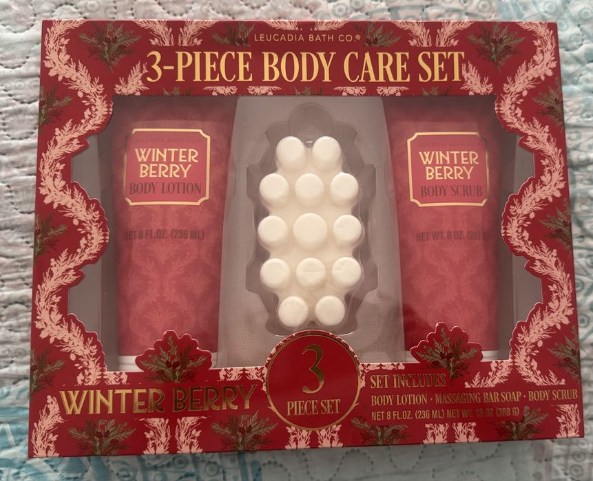 Подаръчен комплект за тяло – Winter Berry (3 части)