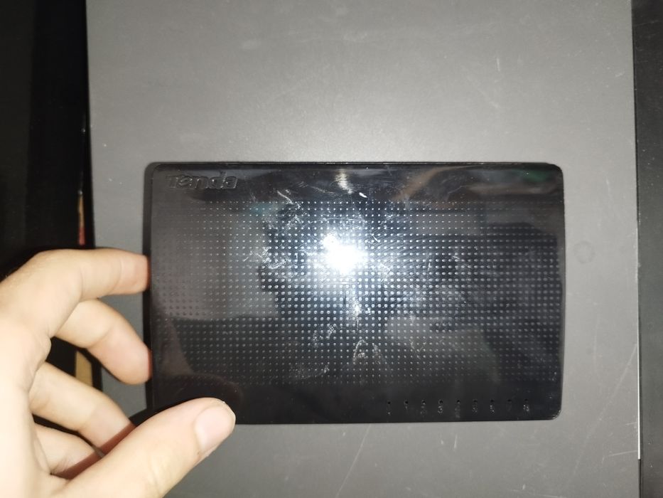 Hub Switch 8 port Kommuntator 8 port  Свитч 8 портнов