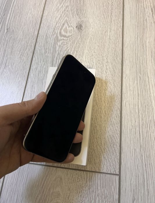 iPhone 15 Pro 128 ГБ в отличном состояние