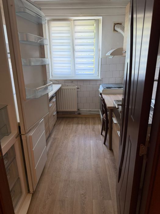Închiriez apartament 2 camere decomandate