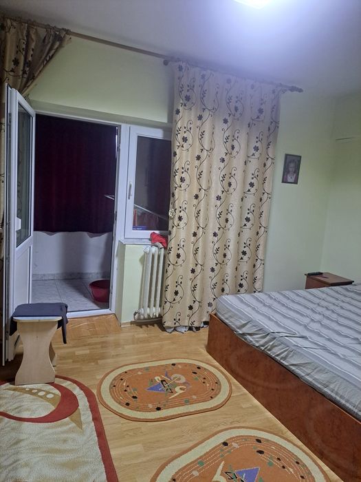 Vand apartament  targu frumos
