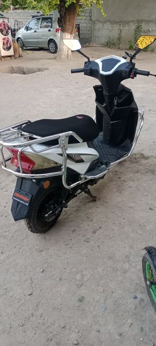 Skuter sotiladisrochna
