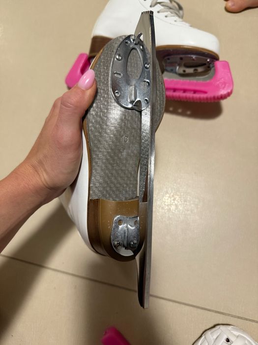 Продавам флагови кънки Graf Ace - Отлично състояние, размери 29-30