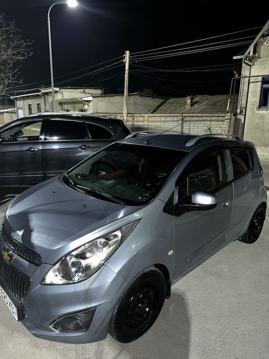 Chevrolet Spark delfin rang avtomat 1,25 mator gazi bor yaxshi xolatta