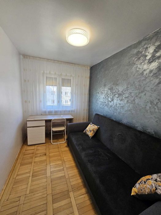Apartament 3 camere- Craioviţa Nouă