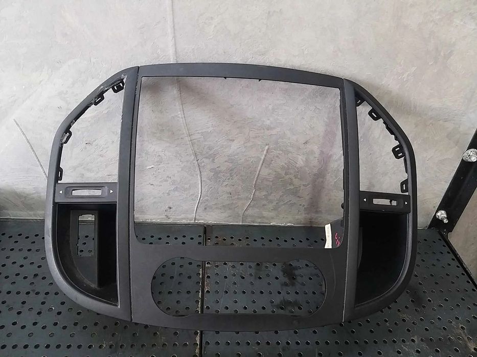 Rama ornament trim radio cd mercedes vito w447 a4476890547 a4476890647