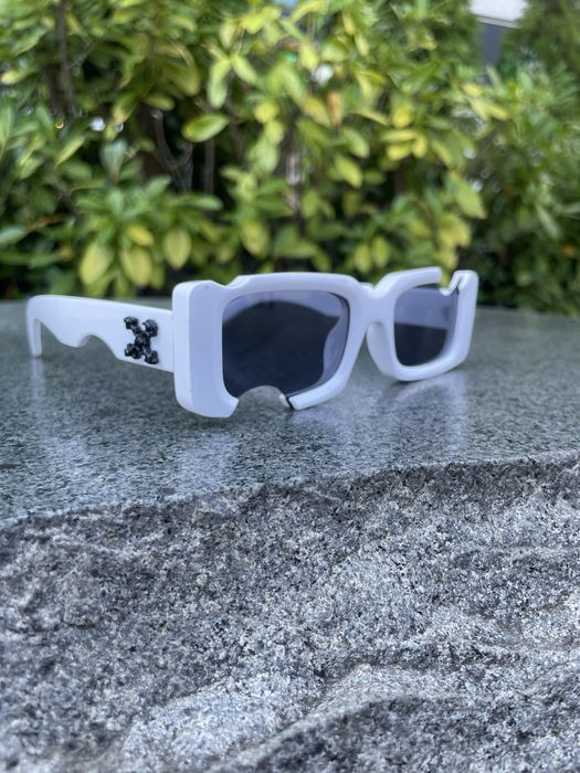 Ochelarii Off-White!