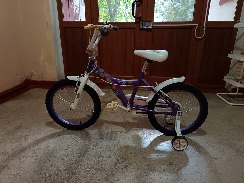 Bicicletă de fetiță 5-7 ani