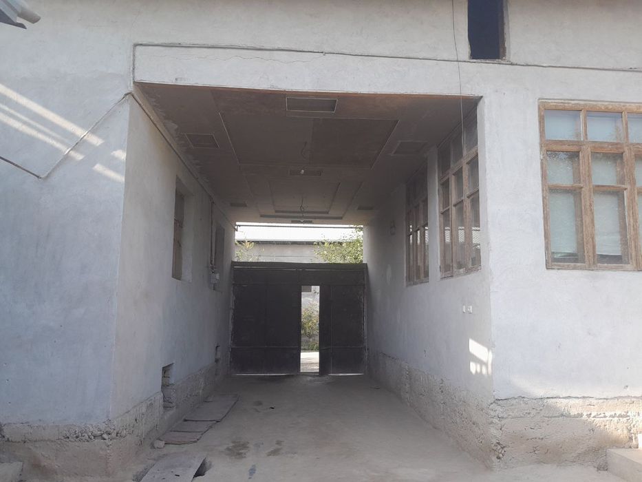 Uchaska sotiladi srochna