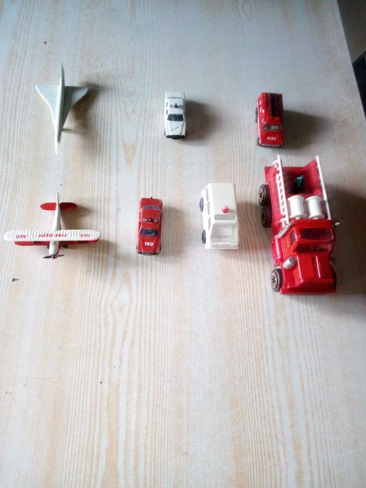 Много редки самолетчета,колички и камиомчета