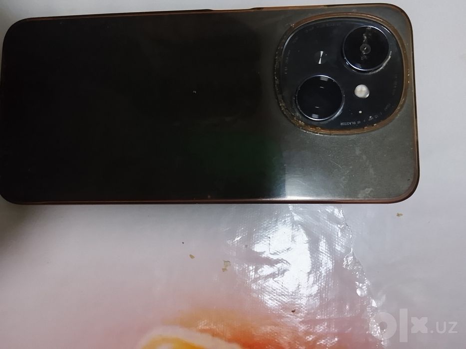 Tecno telefon sotiladi