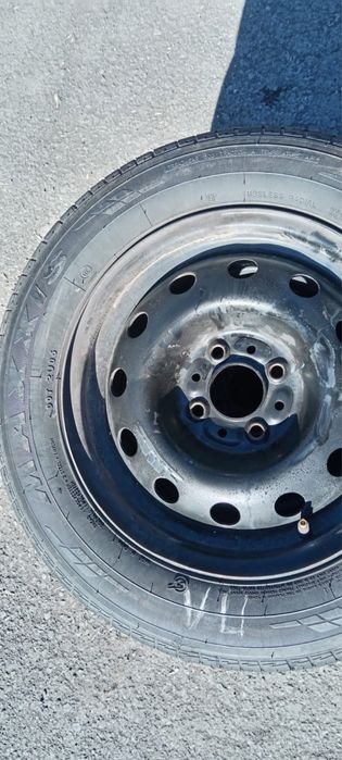 Продам летние шины с дисками