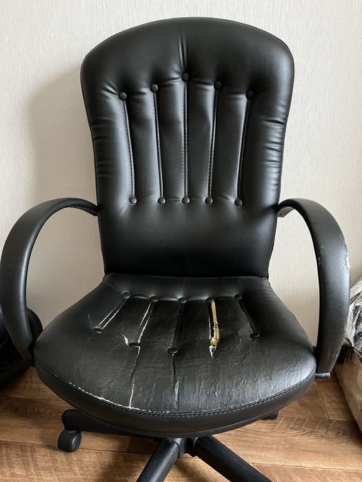 Компьютерное (офисное) кресло